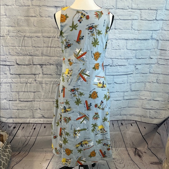 Disney Faux Wrap Dress Sleeveless Mickey Goofy Donald Hawaii Beach Size Medium - Picture 5 of 10